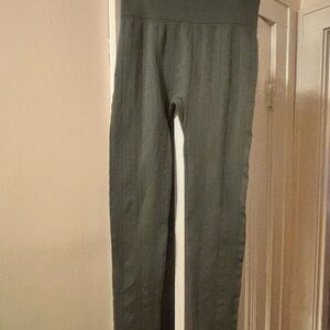 Chic Olive Leggings for Women